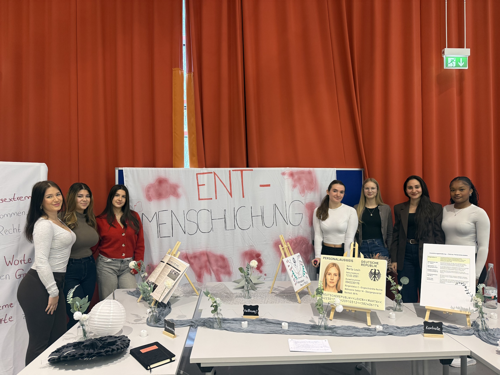 Ausstellung „Dystopie“ – Wie sieht die Welt mit einer rechtsextremen Partei aus?